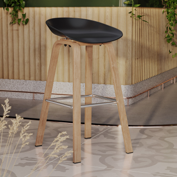 FRANKY | Barstol med formsete i plast | Svart | plast