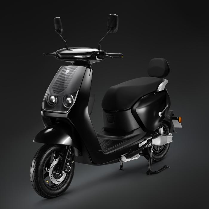 PHANTOM | E-Scooter | Blybatteri | 1200 Watt | 42km/h | Sort | + bagagebærer PHANTOM | E-Scooter | Blybatteri | 1200 Watt | 42km/h | Sort | + bagagebærer