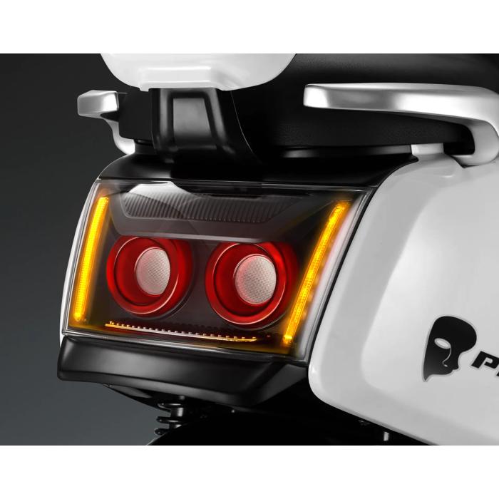 PHANTOM | El-scooter | litiumbatteri | 1500 watt | 45 km/t | Hvit | +Porter PHANTOM | El-scooter | litiumbatteri | 1500 watt | 45 km/t | Hvit | +Porter